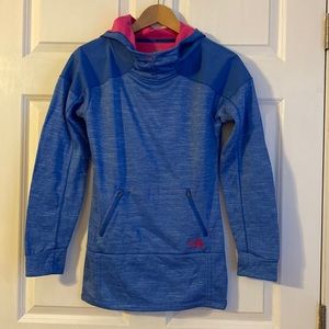 The North Face Woman’s Mountain Athletics Hooded Pull Over - XS